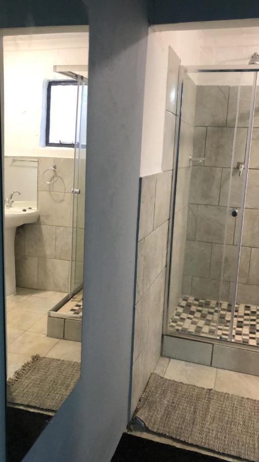 Host Hub Guest House ケンプトンパーク エクステリア 写真