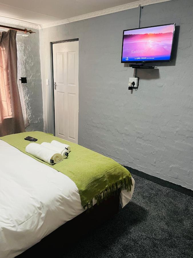 Host Hub Guest House ケンプトンパーク エクステリア 写真