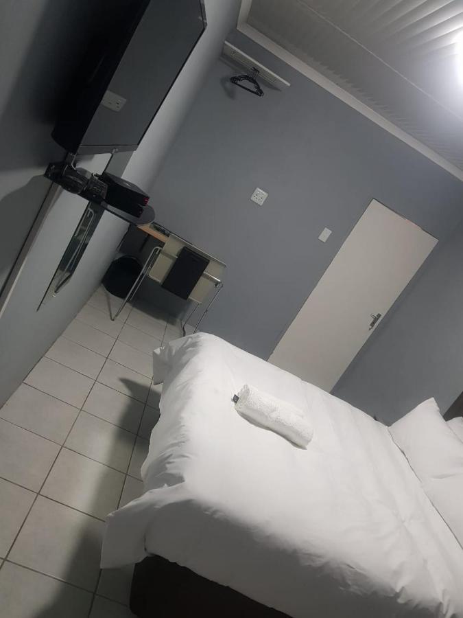 Host Hub Guest House ケンプトンパーク エクステリア 写真