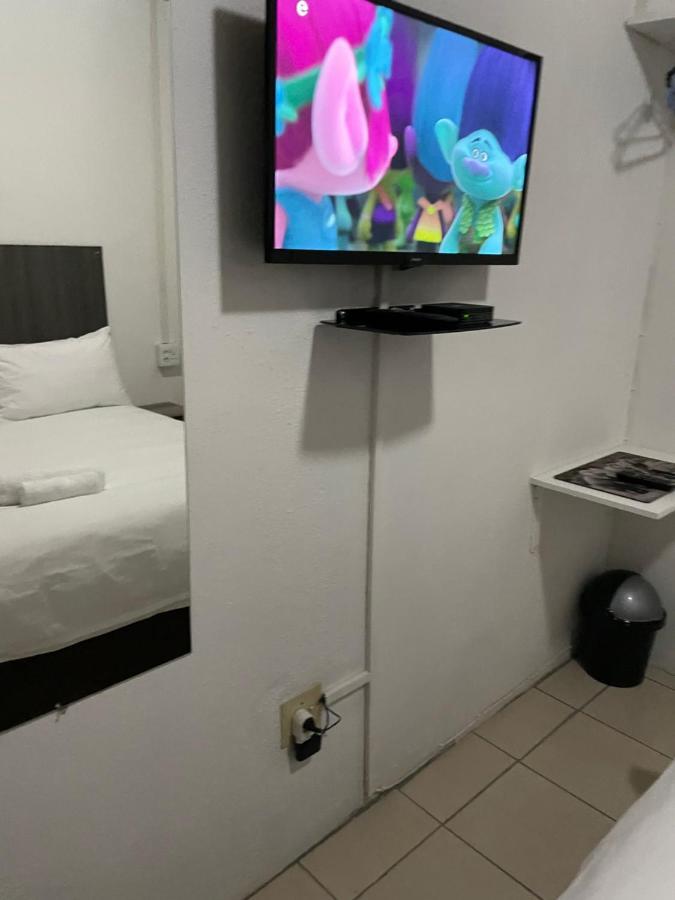 Host Hub Guest House ケンプトンパーク エクステリア 写真