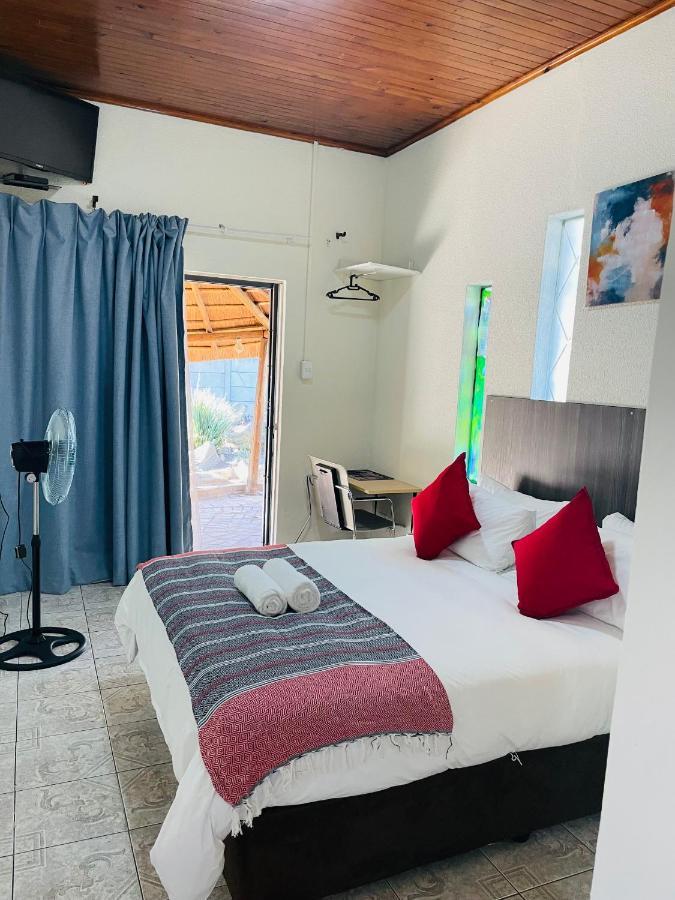 Host Hub Guest House ケンプトンパーク エクステリア 写真